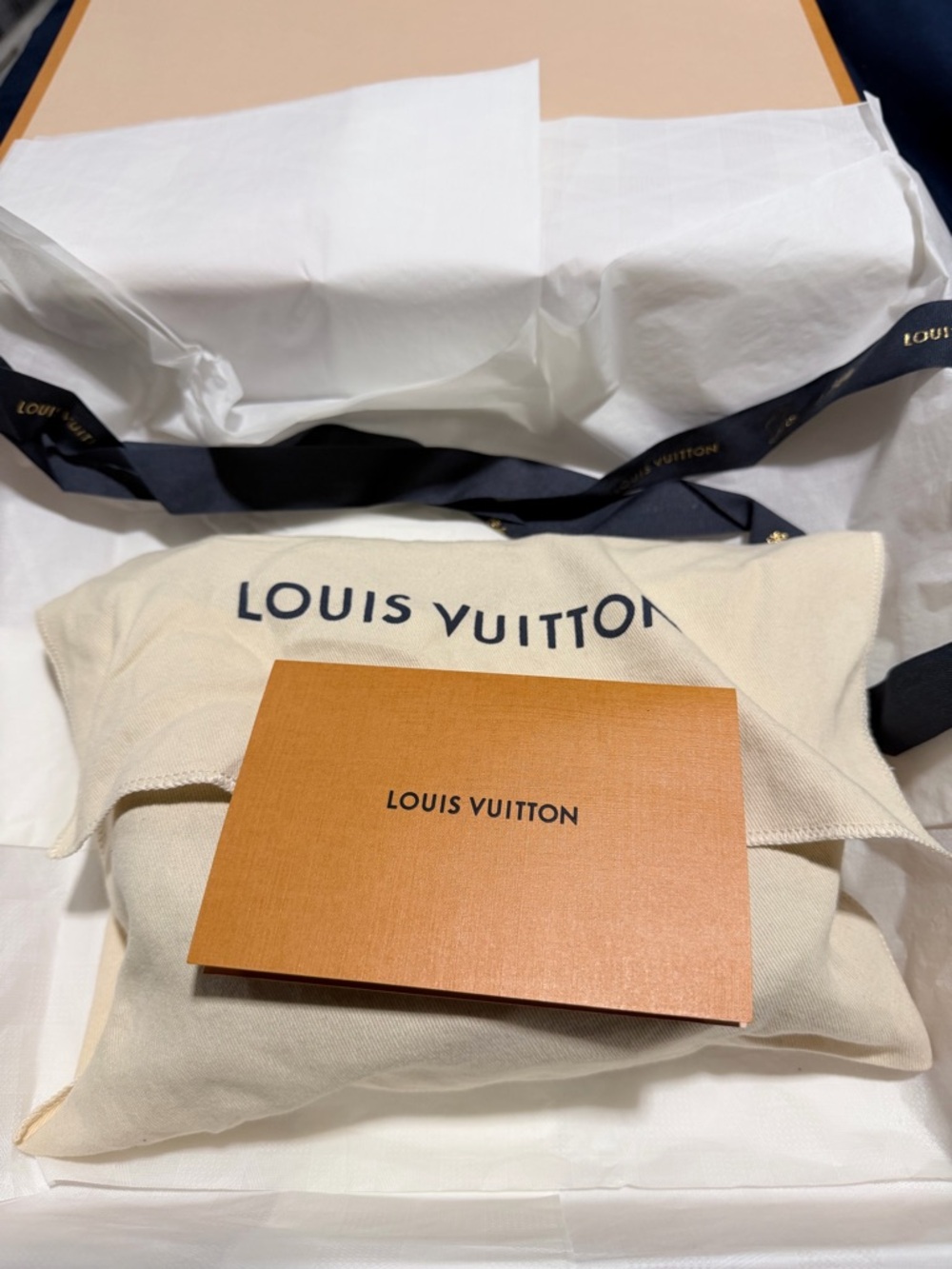 Louis Vuitton Monogram Macassar Canvas Messenger in Brown and Black - Picture 10 of 11